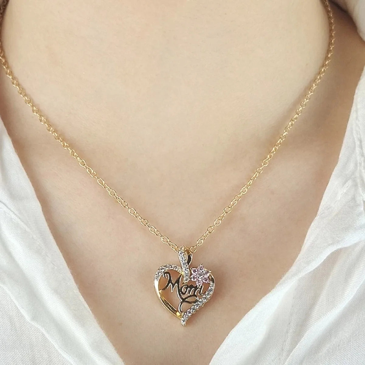Mother's Day Necklace for Mom Luxury Trendy Craved Pendant Necklace Pink Flower Aesthetic Neck Accessories Love Jewelry